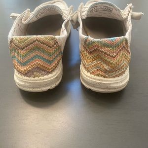 Hey Dude Wendy in Tan Raffia size 8